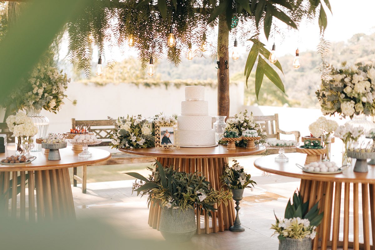 Wedding table and floral design